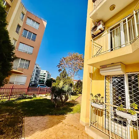 Vibes 4you, Sunny Apartmán Sluneční pobřeží