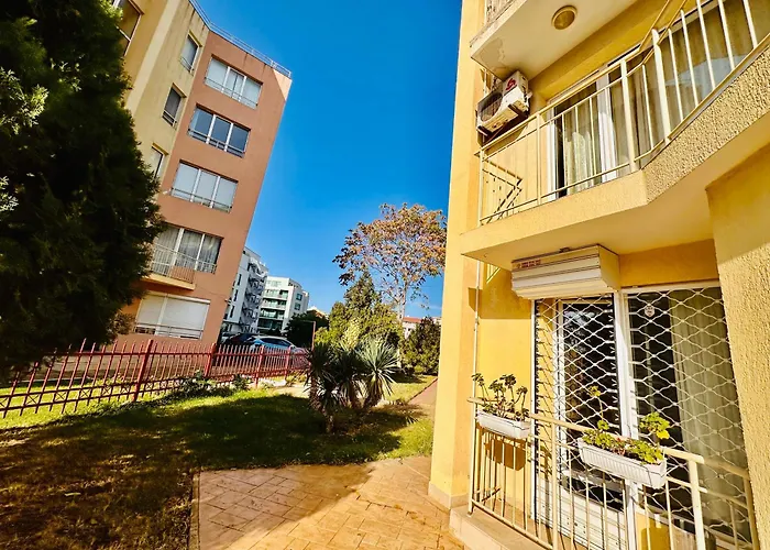 Vibes 4you, Sunny 아파트 써니비치