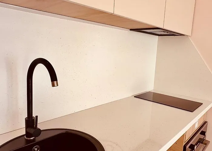 아파트 Vibes 4you, Sunny *